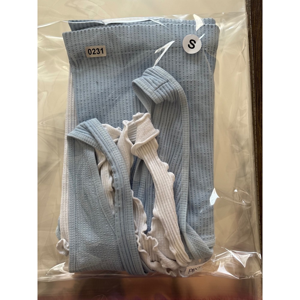 Nikibiki Ribbed Seamless Crop Top Set Light Blue V-Neck White Lettuce Trim S - Picture 6 of 6